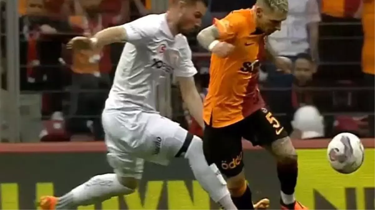 Galatasaray-Sivasspor maçındaki pozisyon için herkes aynı yorumu yapıyor