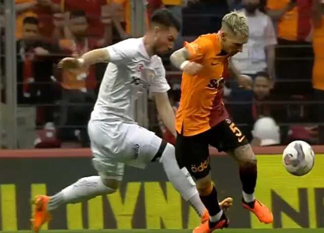 Galatasaray-Sivasspor maçındaki pozisyon için herkes aynı yorumu yapıyor Galatasaray-Sivasspor maçındaki pozisyon için herkes aynı yorumu yapıyor