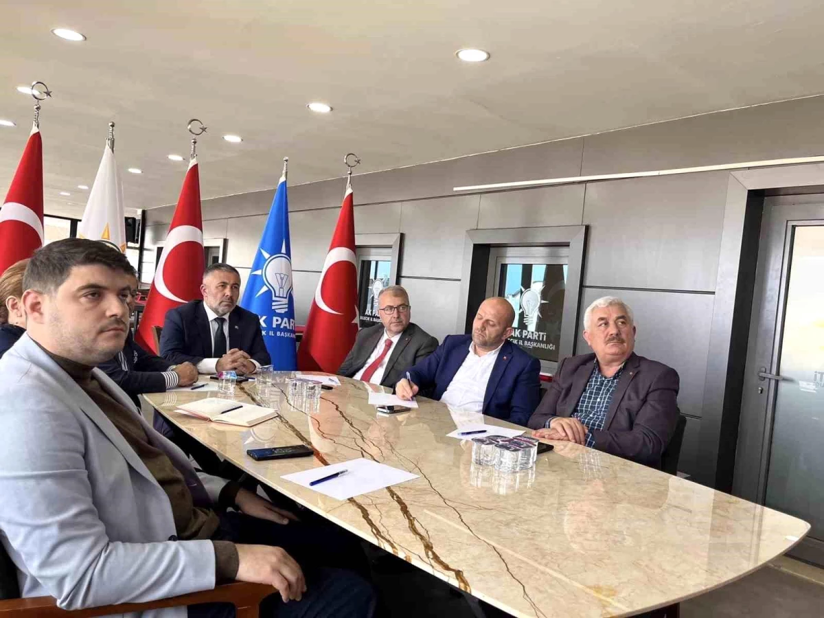 Başkan Yıldırım; Cumhurbaşkanı Recep Tayyip Erdoğan\'ın toplantısına katıldı