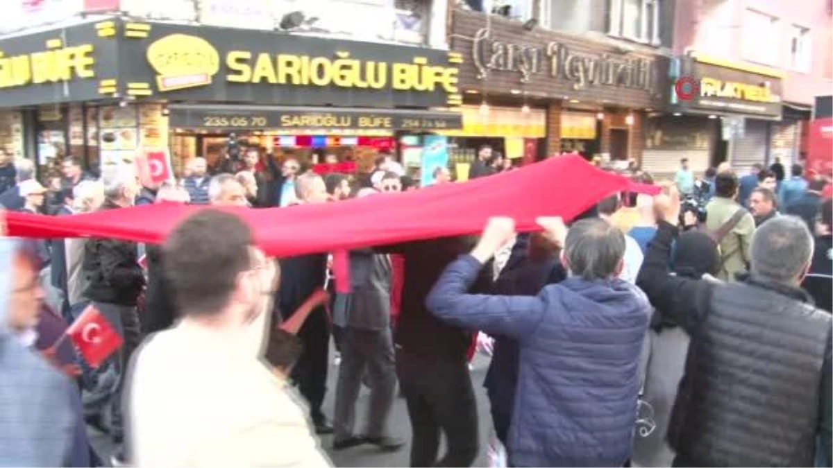 Beyoğlu\'nda Cumhur İttifakı Türk Bayraklarıyla yürüyüş yaptı