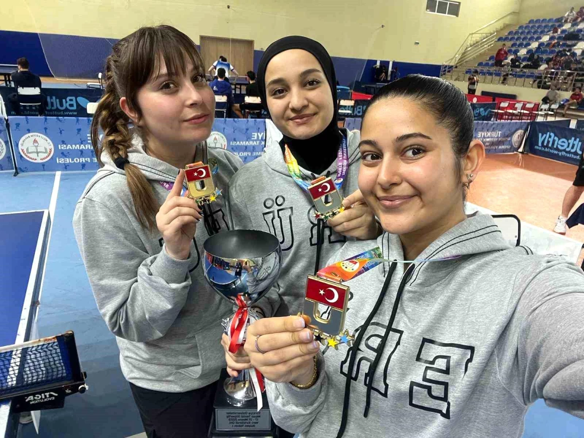 ERÜ Masa Tenisi takımı Türkiye şampiyonu oldu