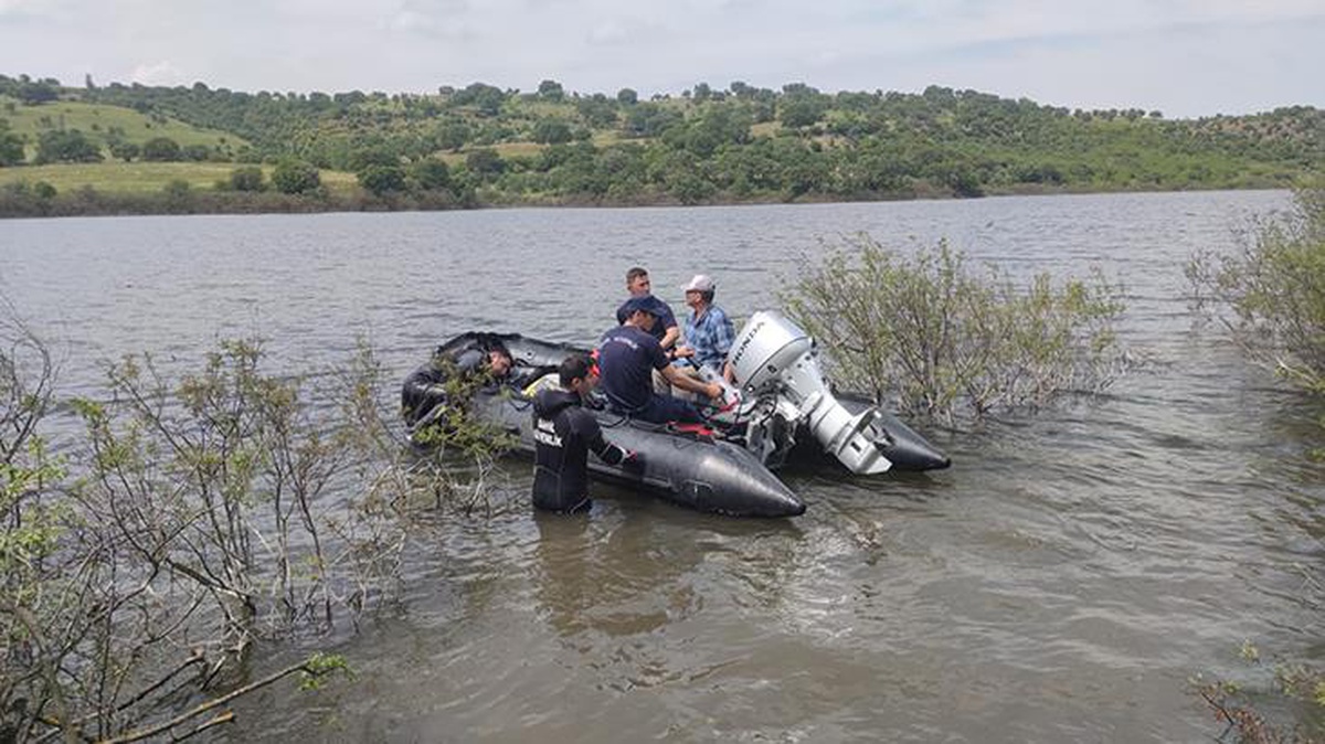 Bal k Tutmak I in Tekne Ile Baraja Girdiler Tekne Batt 1 l Son Bal k Tutmak I in Tekne Ile Baraja Girdiler Tekne Batt 1 l Son