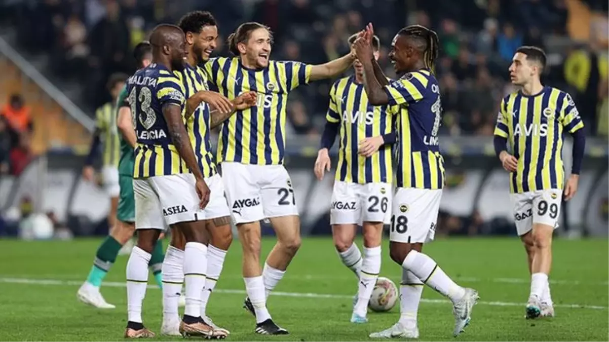 Fenerbahçe\'nin golcü yıldızı Enner Valencia ile devam mı, tamam mı?