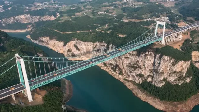 Çin'in Jinfeng Wujiang Nehri Köprüsü'nde Statik Yük Testi Gerçekleştirildi