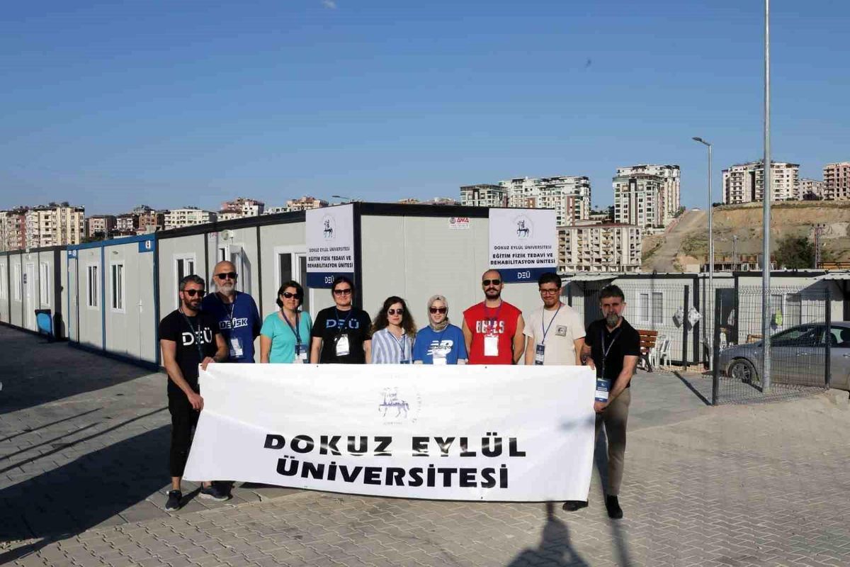 DEÜ\'den Hatay\'da depremzedelere sağlık taraması
