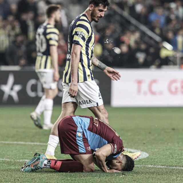 Fenerbahçeli Samet Akaydin 'Tükürük' nedeniyle PFDK'ye sevk edildi Fenerbahçeli Samet Akaydin 'Tükürük' nedeniyle PFDK'ye sevk edildi