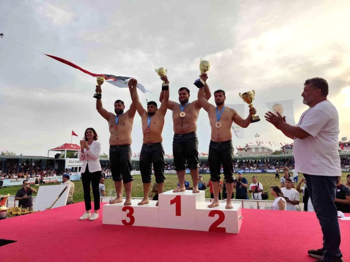 Gölcük Belediyesi pehlivanı Manavgat\'ta şampiyon oldu