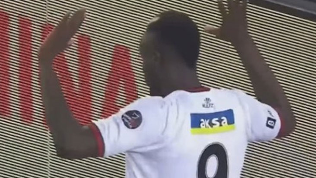 Herkes şaştı kaldı! Diagne'nin Trabzonspor'a attığı gol sonrası yaptığı hareket gündem oldu