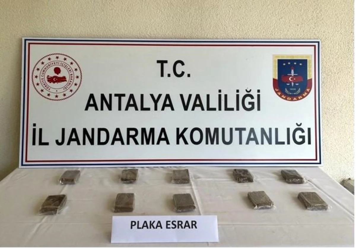 Antalya\'da Yapılan Operasyonda Yüklü Miktarda Uyuşturucu Ele Geçirildi