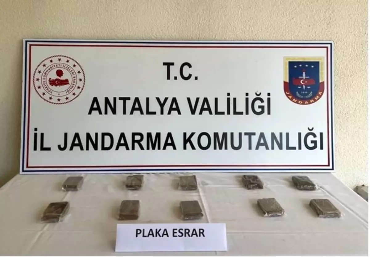 Antalya\'da Yapılan Operasyonda Yüklü Miktarda Uyuşturucu Ele Geçirildi