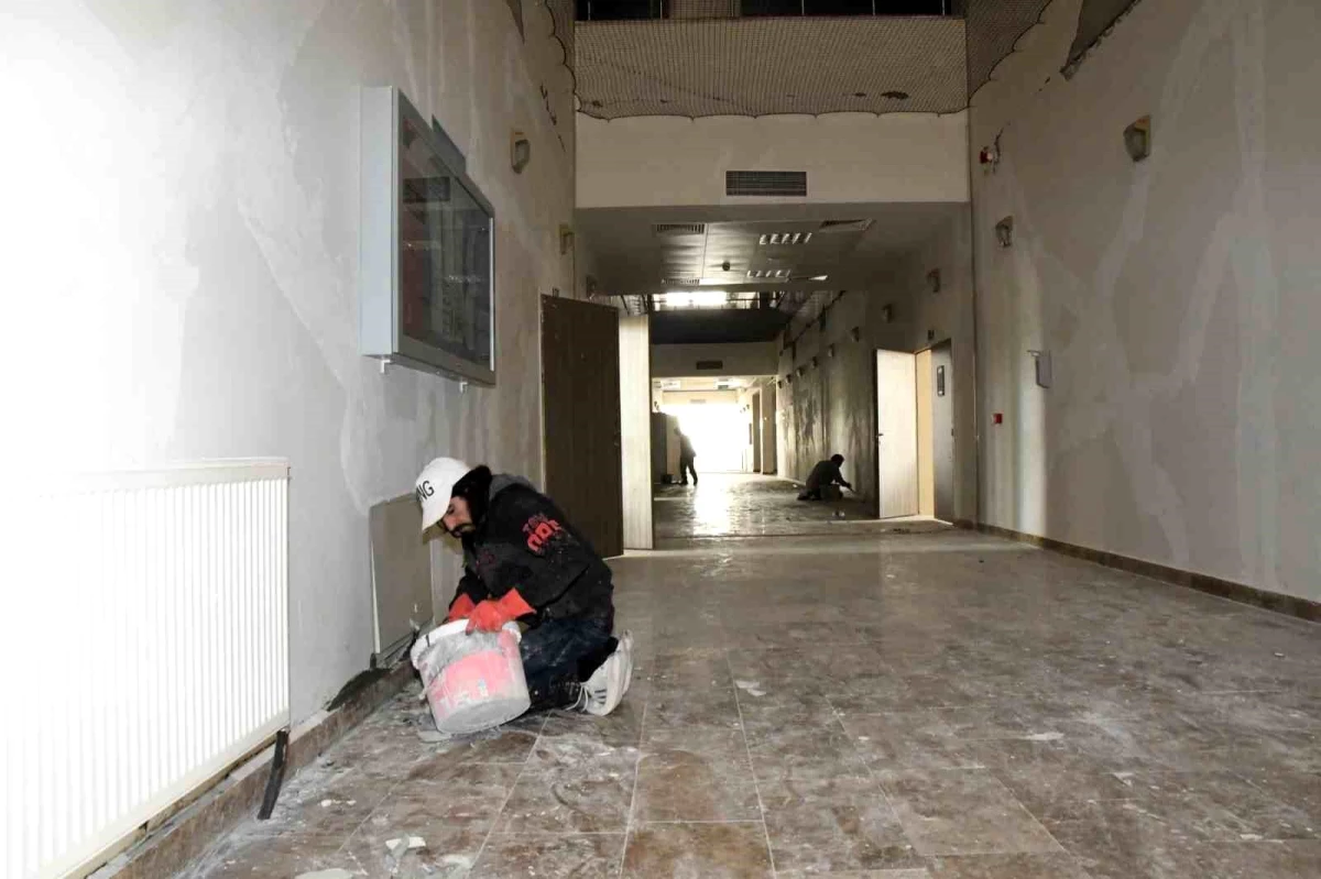 Adıyaman Üniversitesi deprem sonrası hazırlıklarını sürdürüyor
