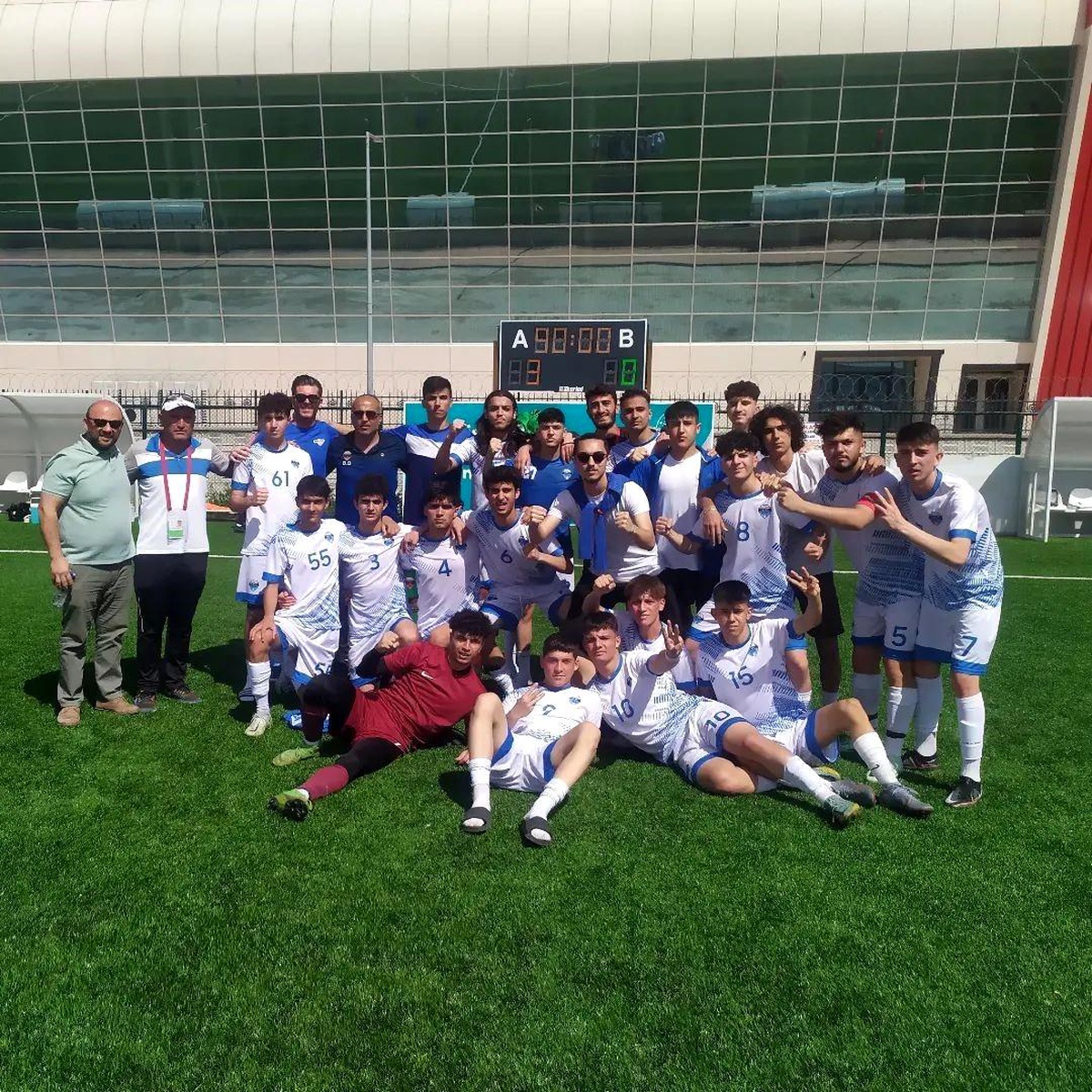 Kayseri Atletikspor U18 takımı Türkiye Şampiyonası\'na veda etti