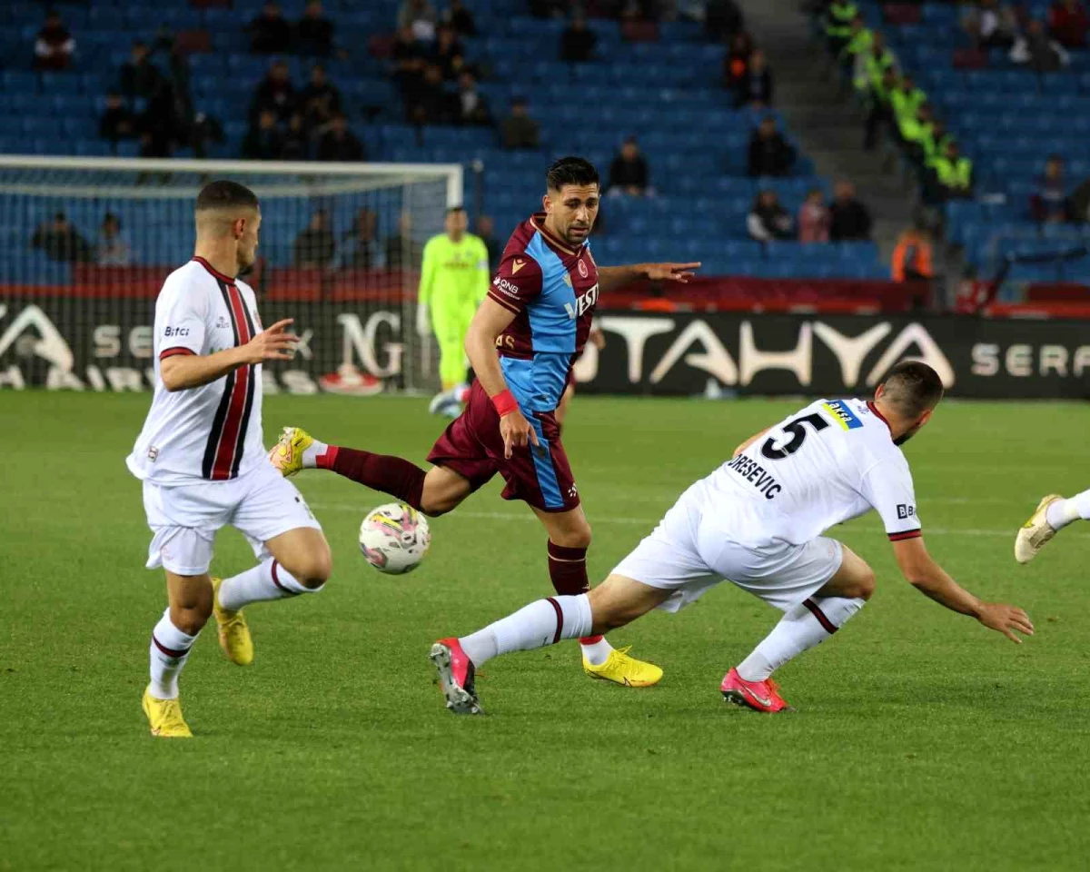Spor Toto Süper Lig: Trabzonspor: 4 Fatih Karagümrük: 1 (Maç sonucu)