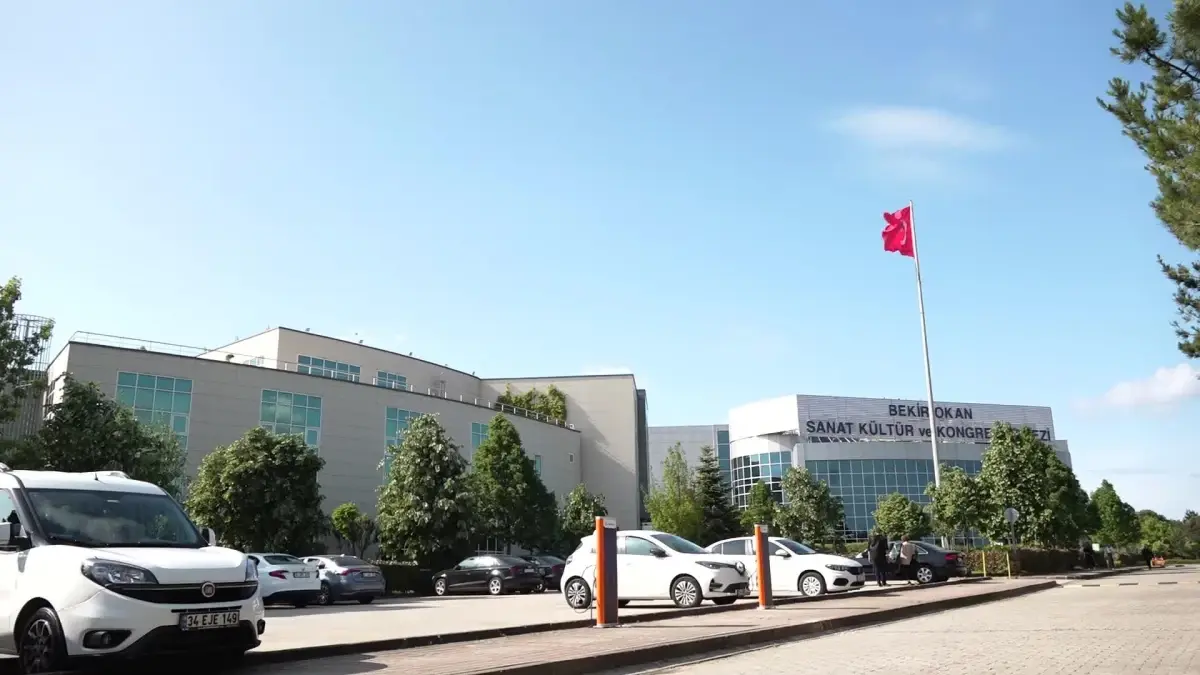 Çin Başkonsolosluğu, Okan Üniversitesi\'nden 29 Öğrenciye Çince Başarı Bursu Verdi