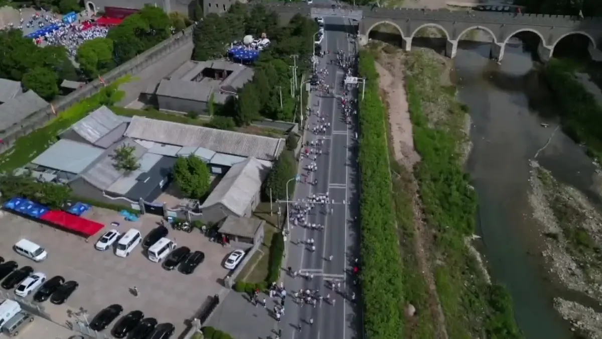 Çin Seddi Maratonu, Muhteşem Manzara Eşliğinde Tianjin\'de Düzenlendi