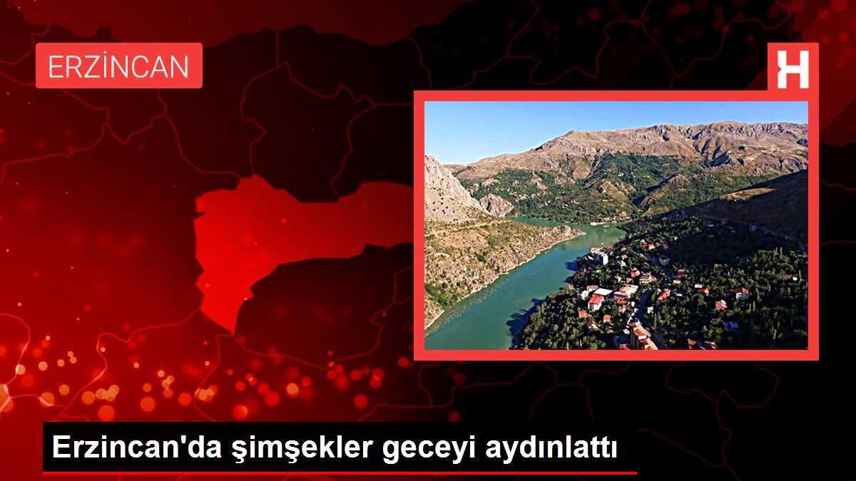 Erzincan'da şimşekler geceyi aydınlattı