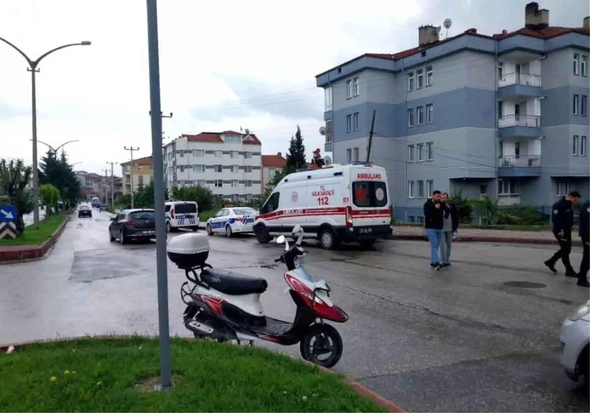 Tavşanlı\'da motosikletler çarpıştı: 1 yaralı