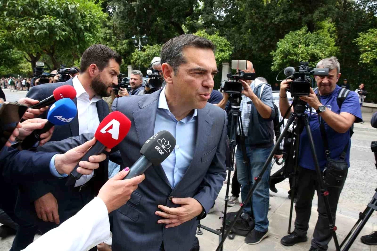 Yunanistan\'da ana muhalefet lideri Çipras hükümet kurma görevini reddetti