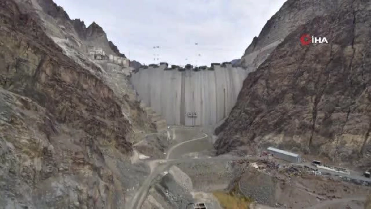 Yusufeli Barajı\'nda elektrik üretim için son 60 metre