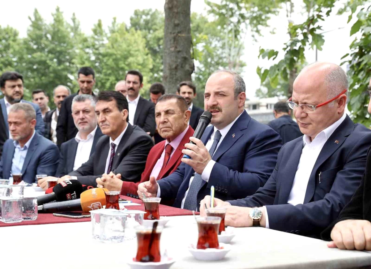 Bakan Varank: "Değişim isteyen vatandaşlarımız, önce Kemal Kılıçdaroğlu\'nu değiştirerek yola çıksınlar"