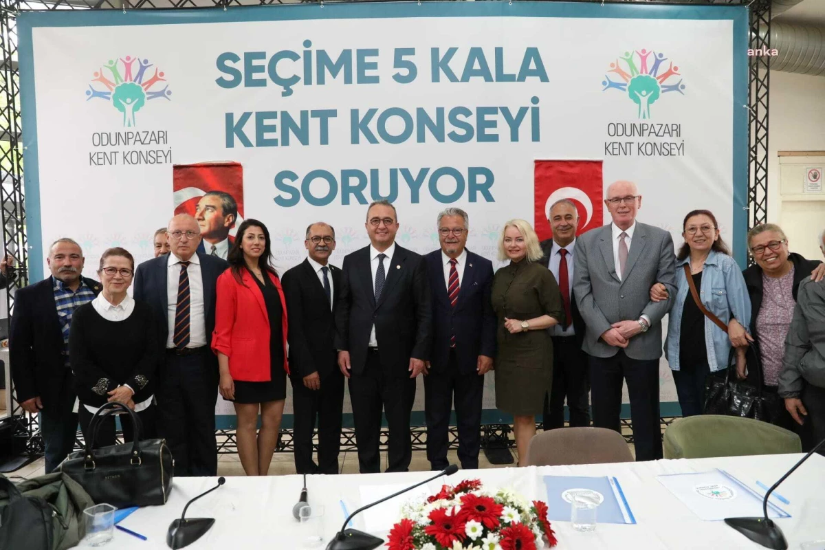 Bülent Tezcan: Birinci Turda Milliyetçilik, Terör Suçlamaları Nedeniyle Kemal Kılıçdaroğlu\'na Oy Vermeyenlere Sesleniyorum.