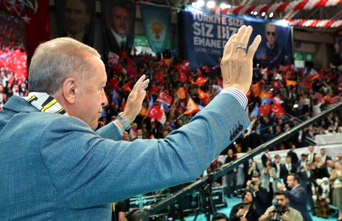 Cumhurbaşkanı Erdoğan: "Sen nasıl hesap uzmanısın ki toplam oyları 1 puan eden partilere 40\'a yakın milletvekili verdin"