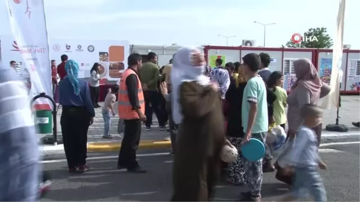 Depremzedeler \'Türk Mutfağı Haftası\'nda Diyarbakır yemeklerini tattı