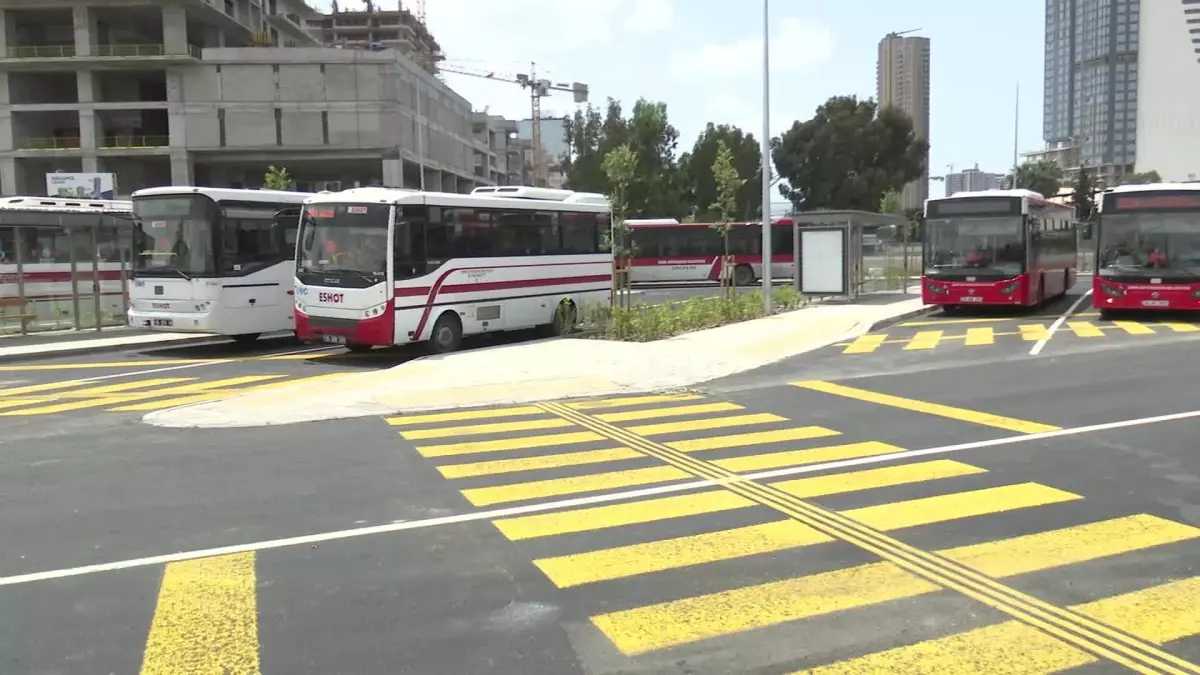 İzmir Büyükşehir Belediyesi, Halkpınar Aktarma Merkezi\'ni Yeni Görünümüne Kavuşturdu