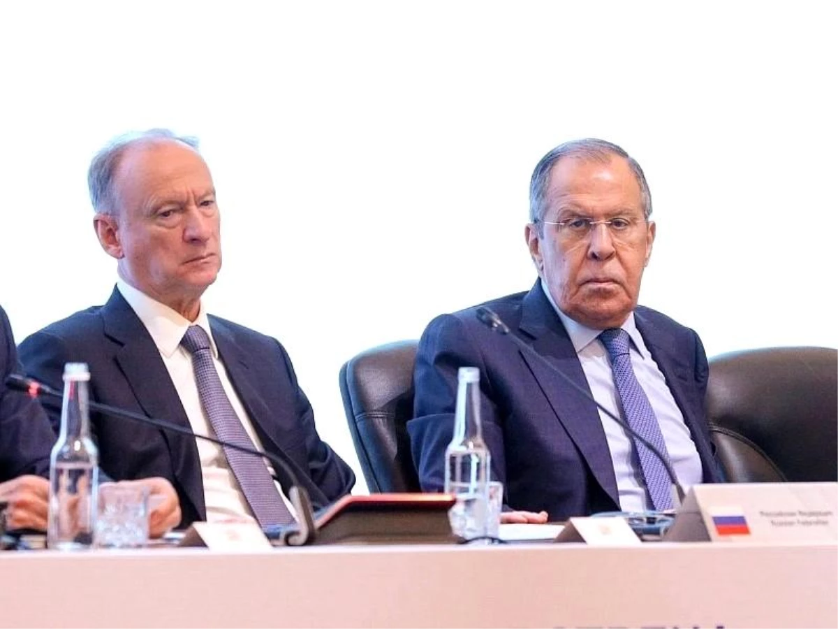 Lavrov: "NATO\'nun genişleme politikası Hitler\'in Drang Nach Osten politikasına benziyor"