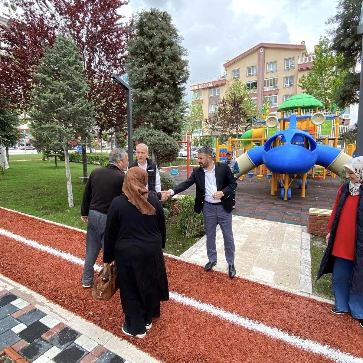 Pursaklar\'da yenilenen park vatandaşların hizmetine sunuldu