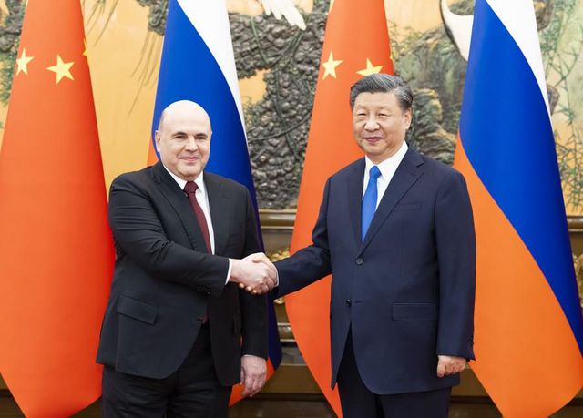 Xi, Rusya Başbakanı Mişustin ile Görüştü