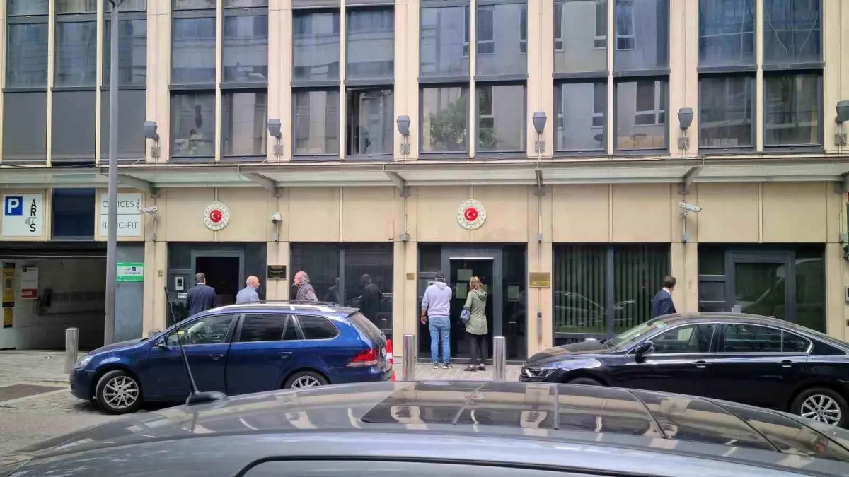 Avrupa\'da kullanılan oylar Türkiye\'ye gönderildi