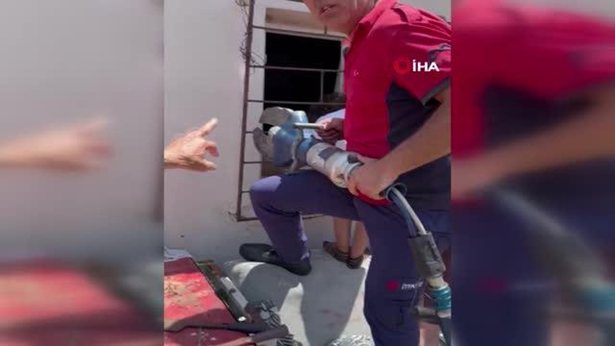 Kafası pencere demirine sıkışan çocuğu itfaiye kurtardı