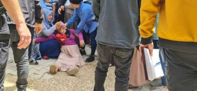 Karısını boğazını keserek öldürüp kaçtı! Evdeki manzarayı gören akrabalar sinir krizi geçirdi Karısını boğazını keserek öldürüp kaçtı! Evdeki manzarayı gören akrabalar sinir krizi geçirdi