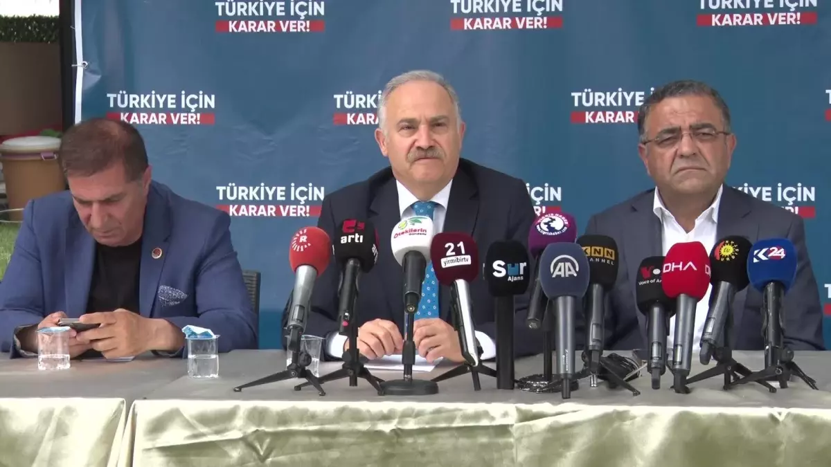 CHP\'li Levent Gök: Recep Tayyip Erdoğan sandıktan Cumhurbaşkanı unvanıyla çıkamamıştır