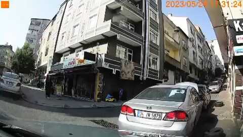 Otomobil tamirhanesinde LPG tankı değişiminde patlama: 5 yaralı Otomobil tamirhanesinde LPG tankı değişiminde patlama: 5 yaralı