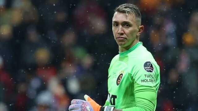 Parfüm için kavga mı çıkardı? Muslera'dan ilginç iddialara cevap geldi Parfüm için kavga mı çıkardı? Muslera'dan ilginç iddialara cevap geldi