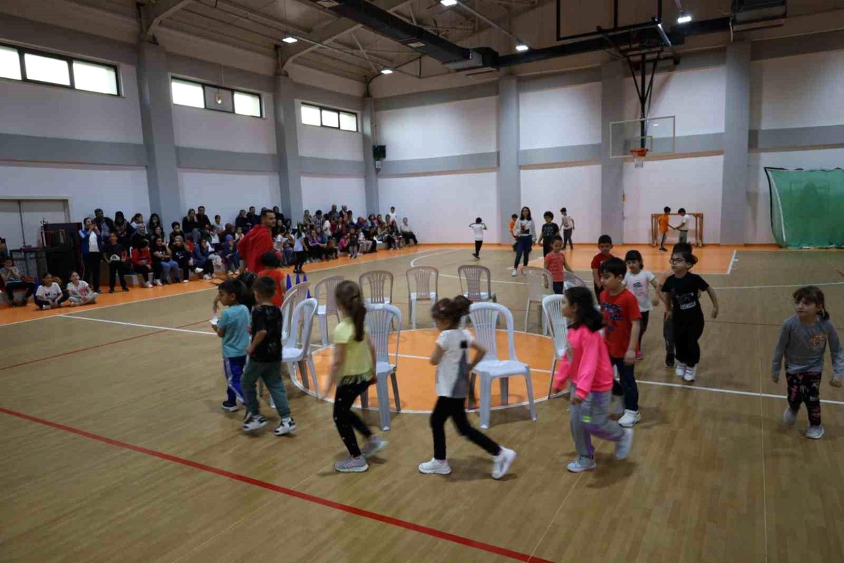 Safranbolu\'da Geleneksel Türk Çocuk Oyunları Yarışması Düzenlendi