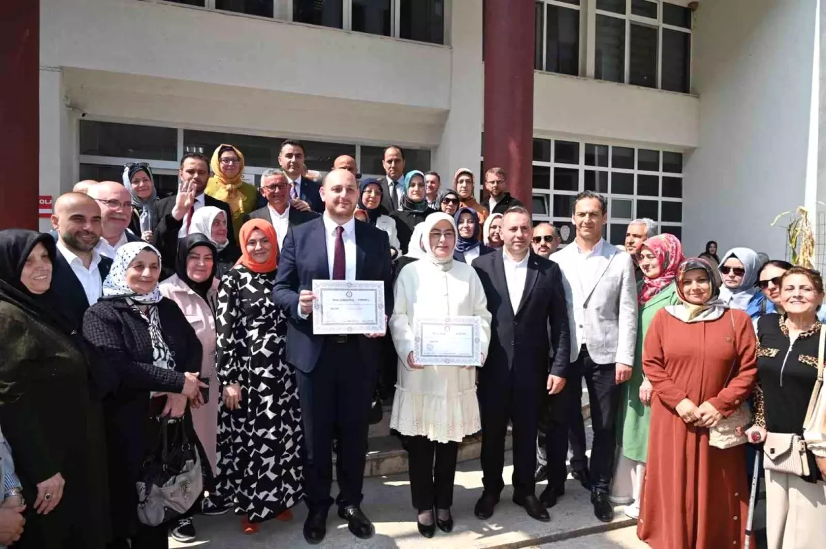 Ahmet Büyükgümüş ve Meliha Akyol mazbatalarını aldı