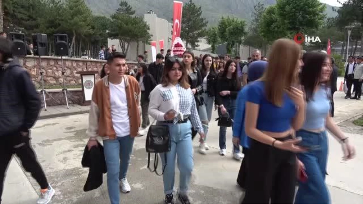 Anadolu Üniversiteler Birliği, 11 ilde üniversiteyi hedefleyen öğrencilerle buluştu