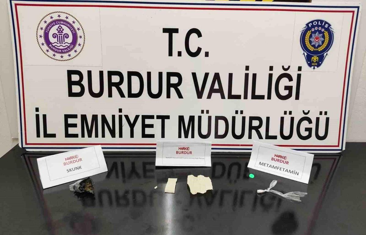 Burdur\'da Uyuşturucu Operasyonları: 11 Kişi Hakkında İşlem Yapıldı