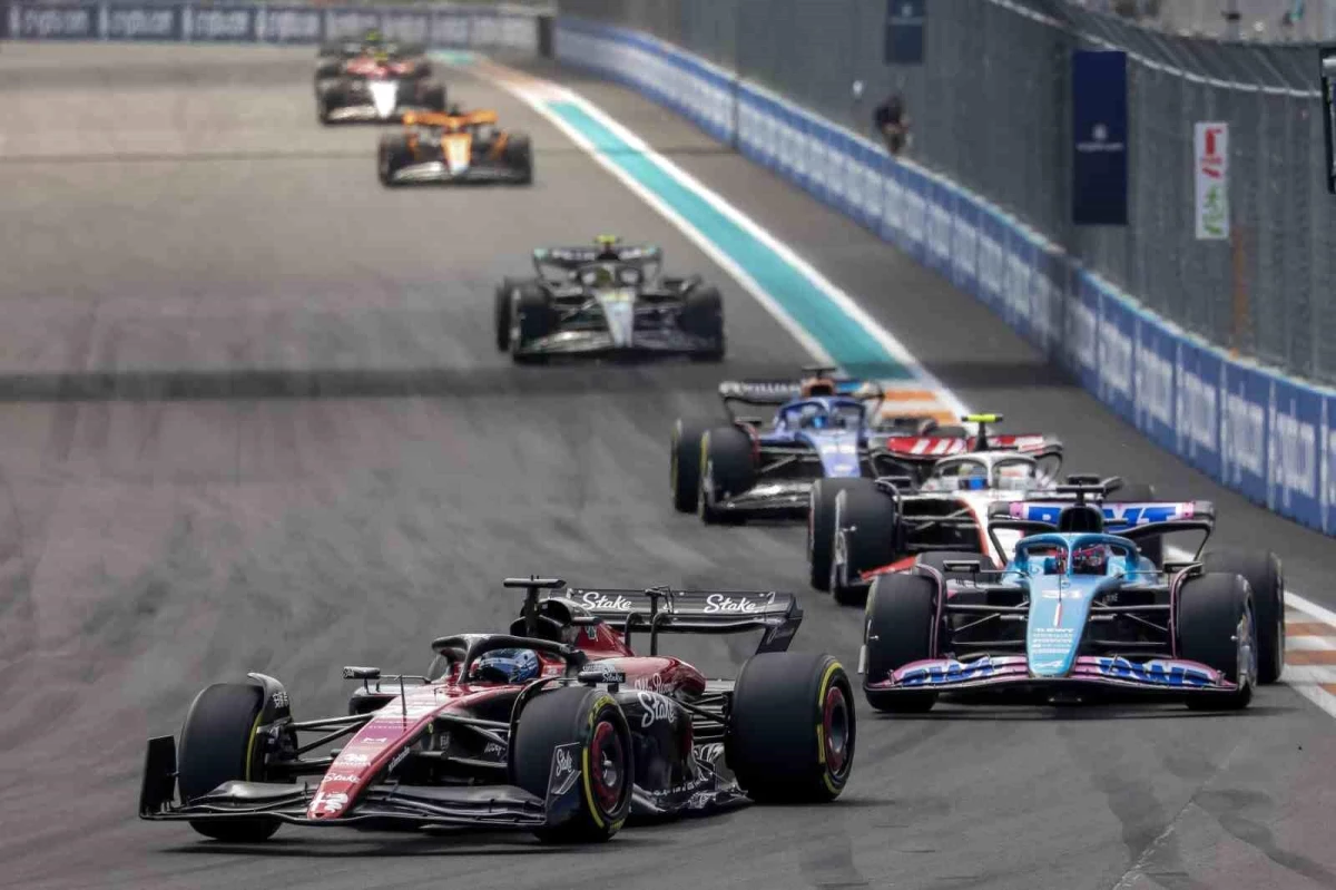 Formula 1 Monako Grand Prix\'siyle devam ediyor