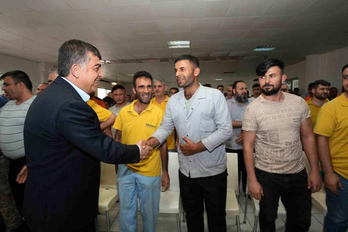Abdulhamit Gül ve Rıdvan Fadıloğlu Gaziantep\'te İşçi ve Esnaf Ziyaretleri Yaptı