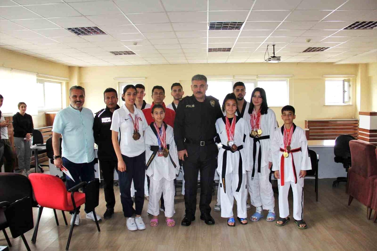 İpeksi Dokunuş\'ta Madalyalar Geliyor