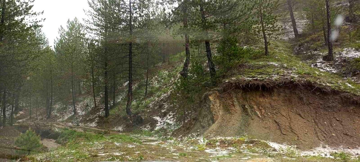İskilip\'te Sağanak Yağış ve Dolu Etkili Oldu