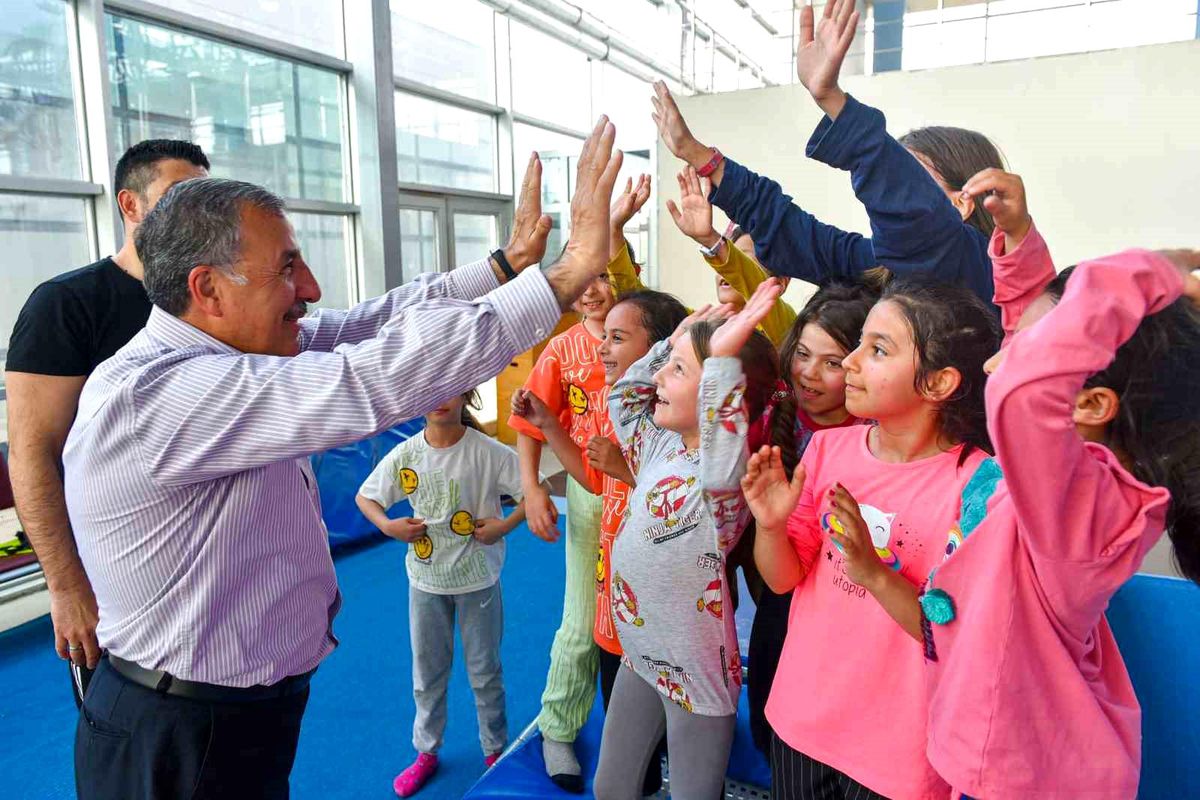 KMÜ Spor Bilimleri Fakültesi, depremzedeler için \'Haydi Gel Spor Yapalım\' projesini tamamlıyor