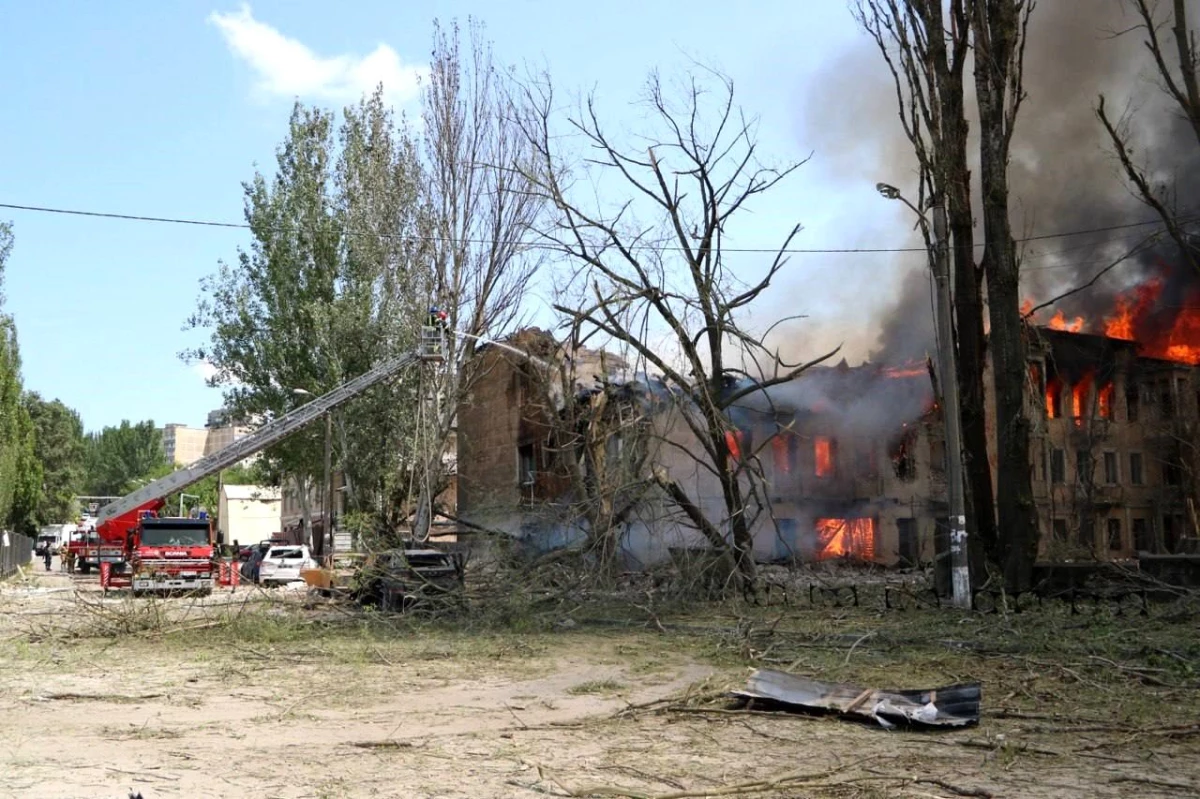Rusya, Ukrayna\'da kliniği vurdu: 1 ölü, 15 yaralı