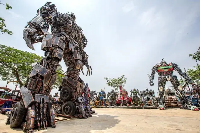 Tayland'daki Transformers Müzesi Geri Dönüşüme Dikkat Çekiyor