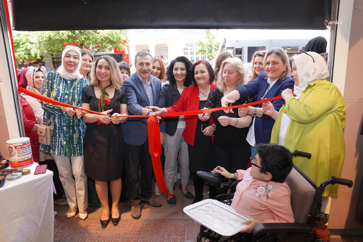 Tepebaşı Belediyesi Belde Evleri\'nde Kursiyerlerin El Emeği Sergisi Açıldı