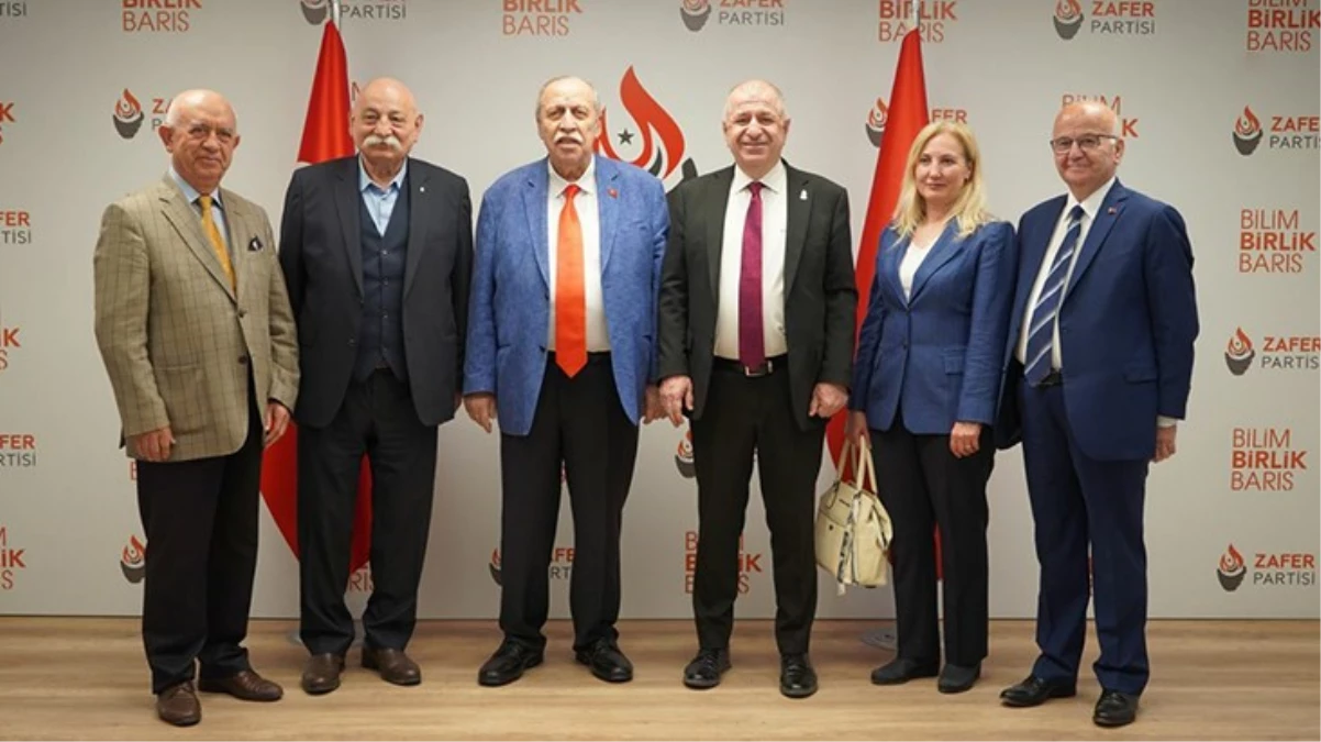 Ümit Özdağ\'ı ziyaret eden Milliyetçiler Dayanışma Platformu, Kılıçdaroğlu\'na desteğini açıkladı